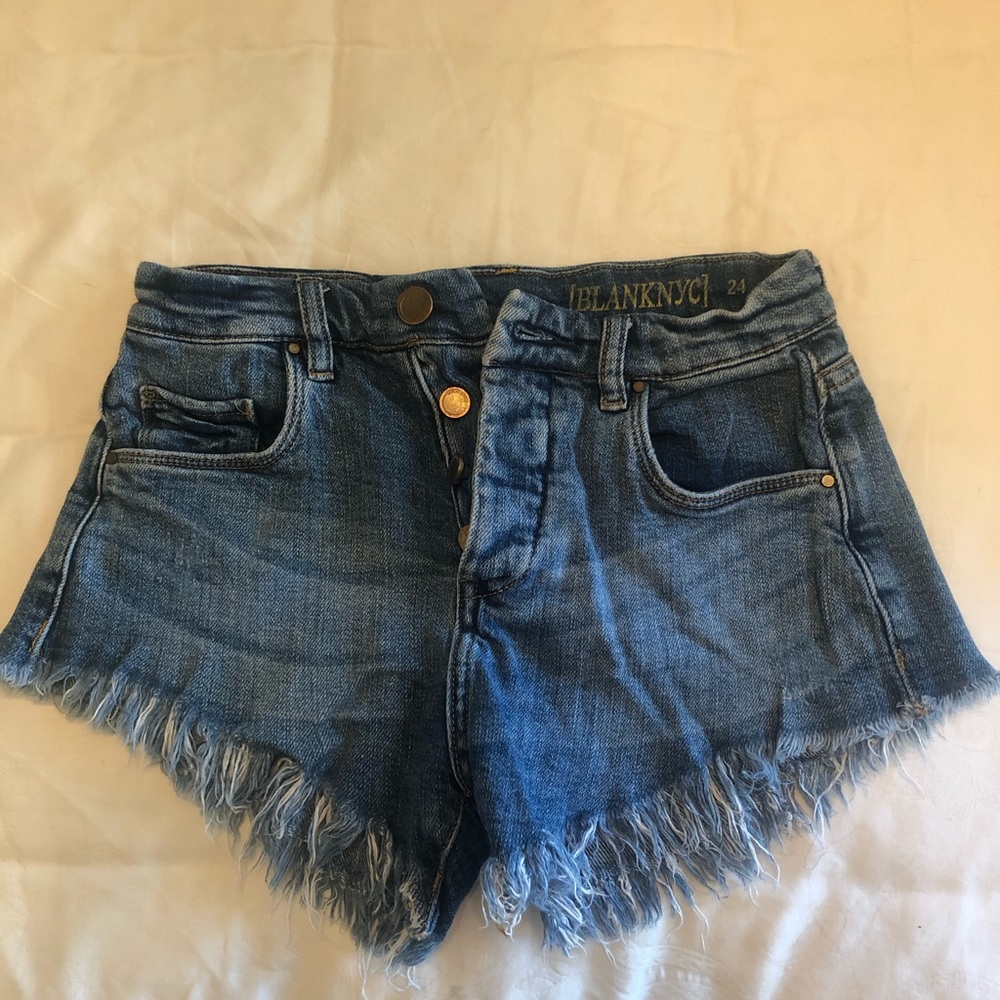 BLANK NYC SHORTS SIZE 24
